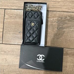 Cross body cell phone wallet black gold quilted brand new